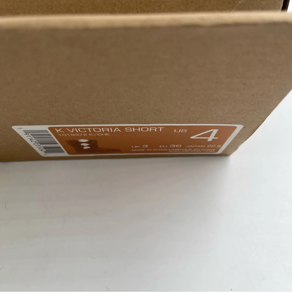 NIB! 🥾 Koolaburra Girls Victoria Short Chestnut Bow Detail Boots - Size 5.5